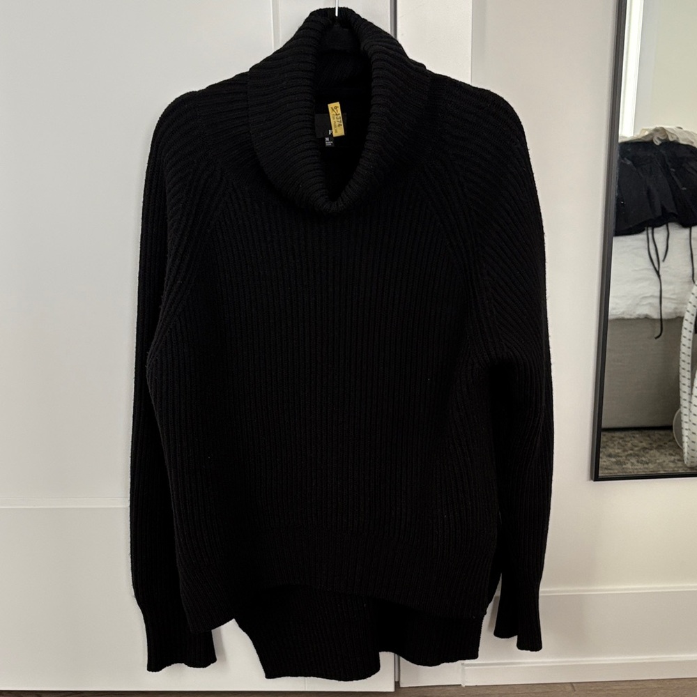 100% wool ribbed knit turtleneck sweater